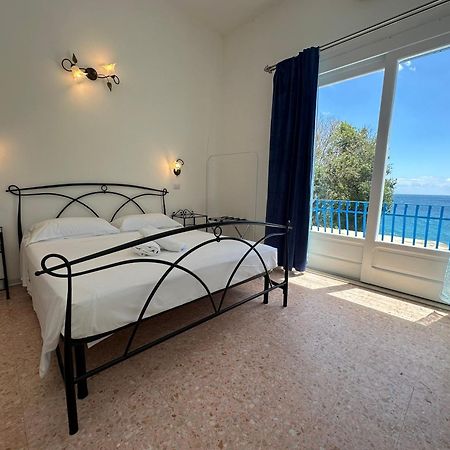 Rada Azzurra Hotel Амалфи Екстериор снимка