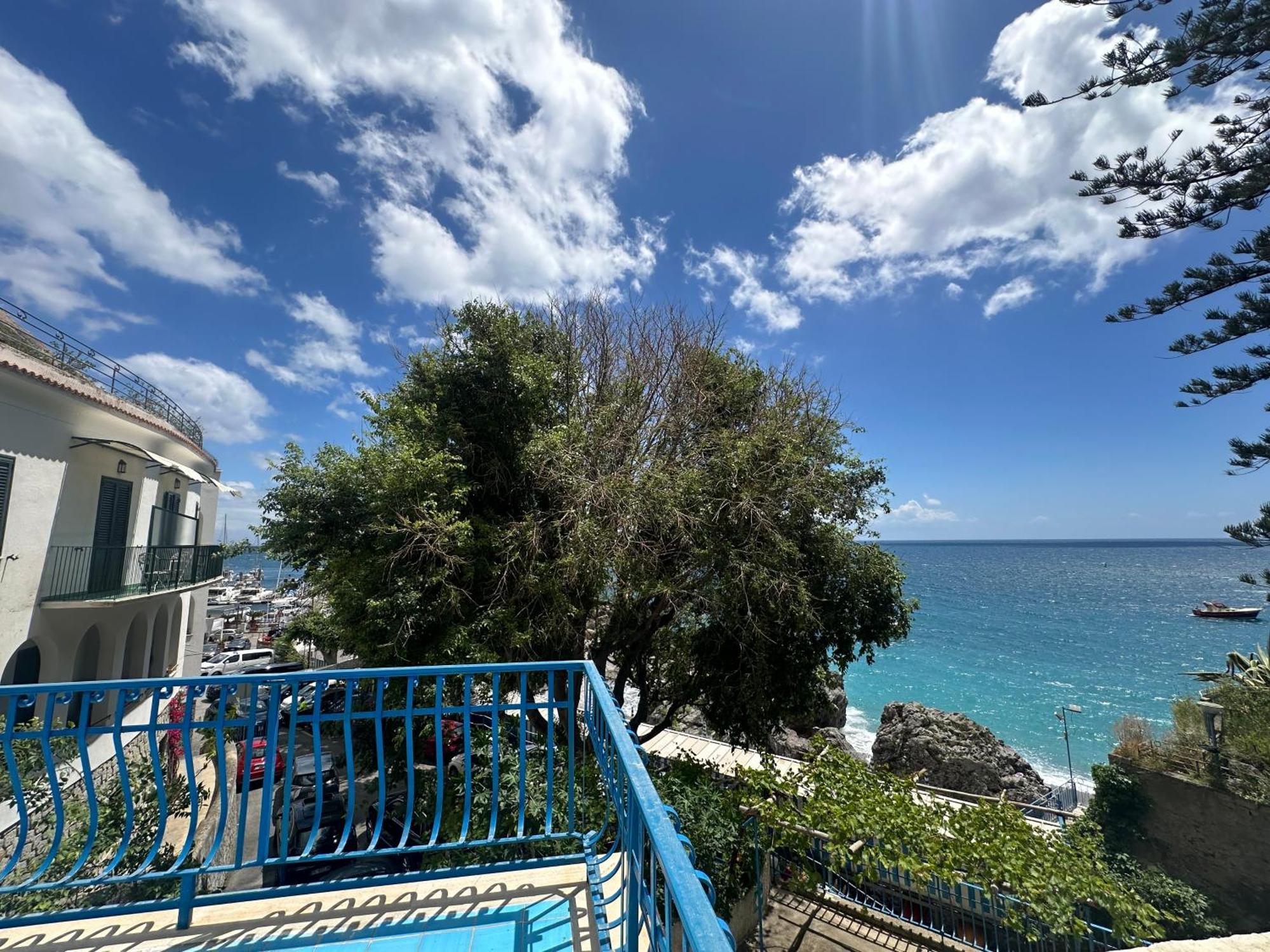 Rada Azzurra Hotel Амалфи Екстериор снимка