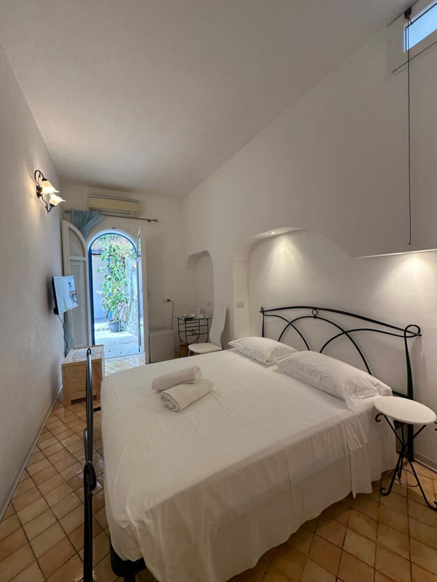 Rada Azzurra Hotel Амалфи Екстериор снимка