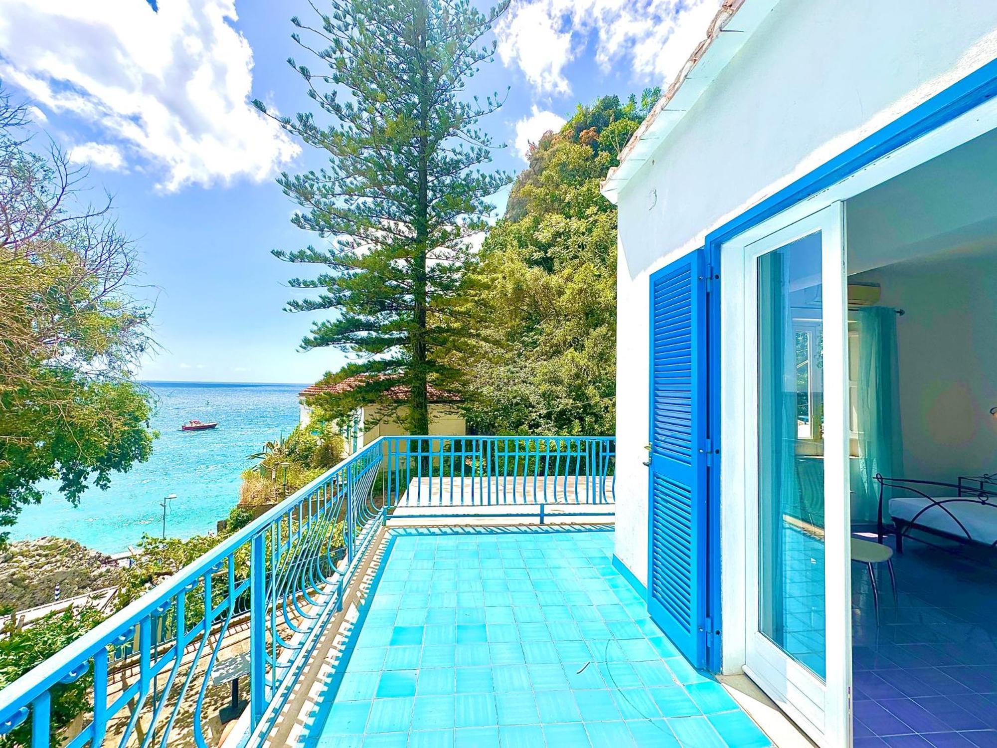 Rada Azzurra Hotel Амалфи Екстериор снимка