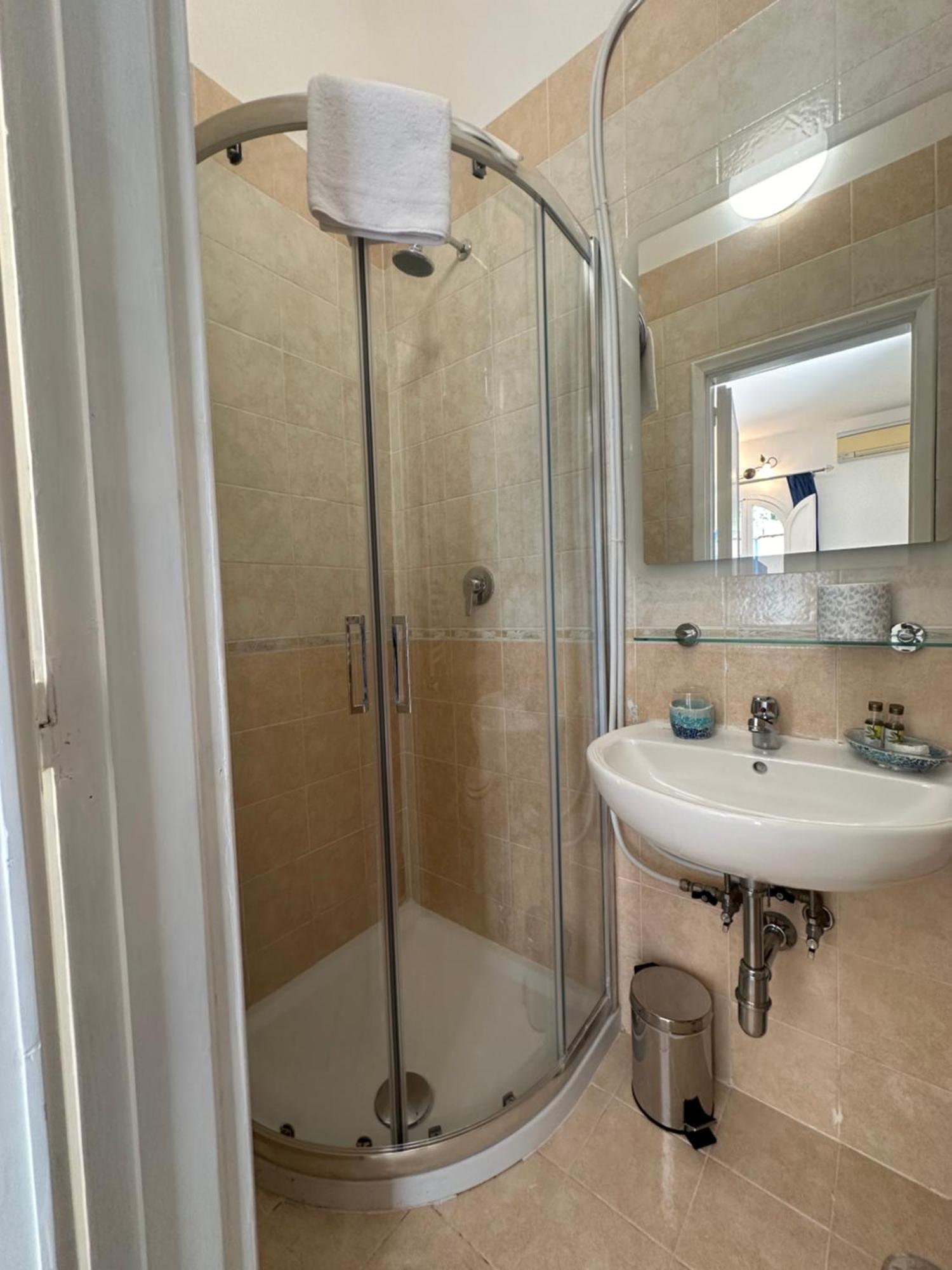 Rada Azzurra Hotel Амалфи Екстериор снимка